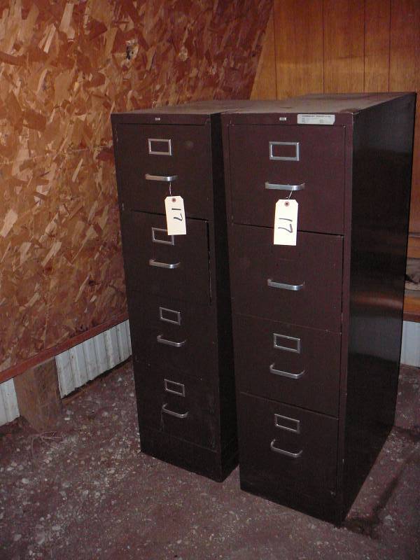 lot 17 image: Hon 4 Drawer File cabinet  2 count