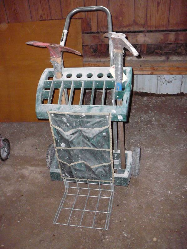 lot 24 image: Cart and Tools
