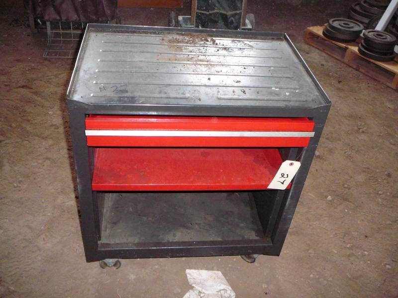 lot 27 image: Roller Box  27 12 w X 18 d X 28 12 wide