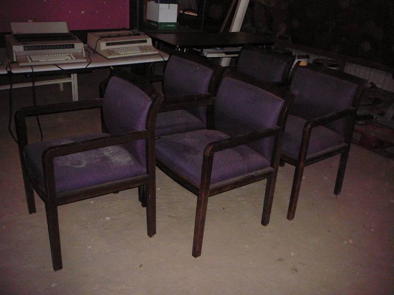 lot 69 image: Padded Chairs 5 count