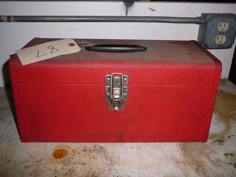 lot 87 image: Toole box fuel injector cleaning kit