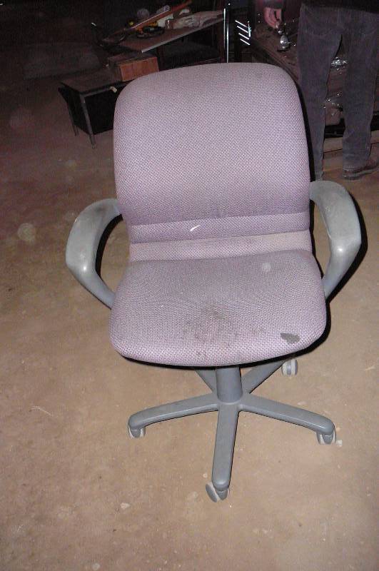 lot 111 image: Office Chair