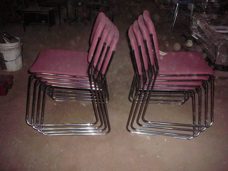 lot 114 image: Chairs Burgundy 8 count