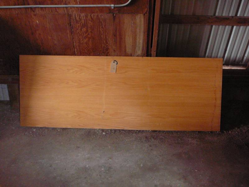 lot 119 image: Door 30 x 83