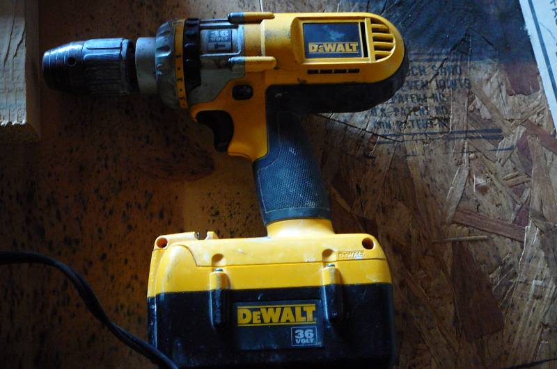 lot 121 image: Dewalt 36 volt Kit works