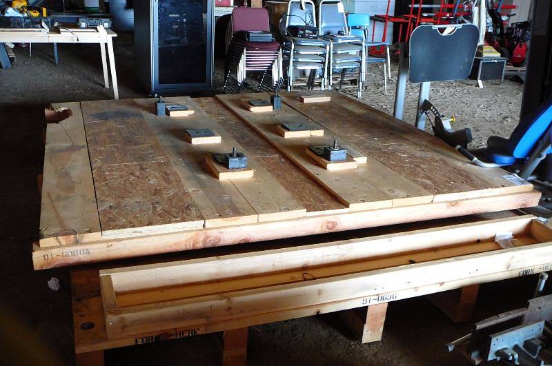 lot 125 image: Large Plat Form Crate 2 Pieces  90 x 143 - 103 x  99