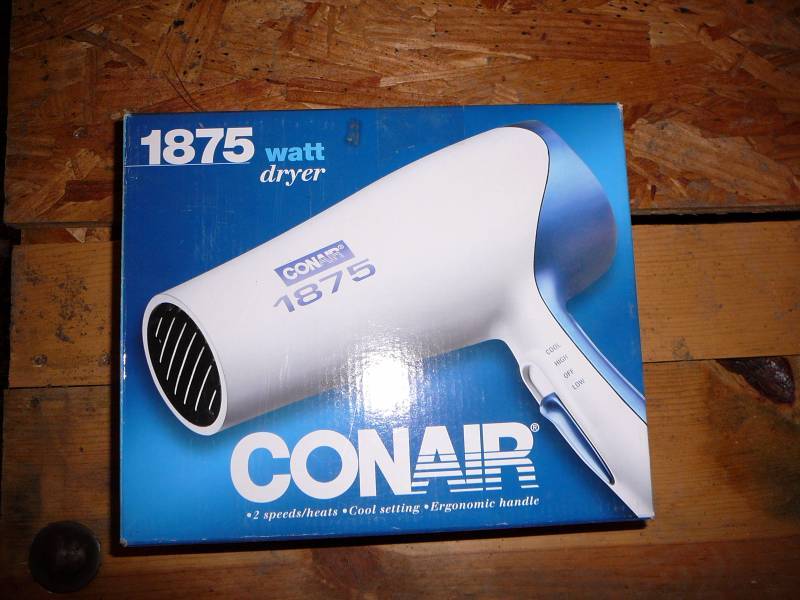 lot 131 image: Hair Dryer Conair 1875