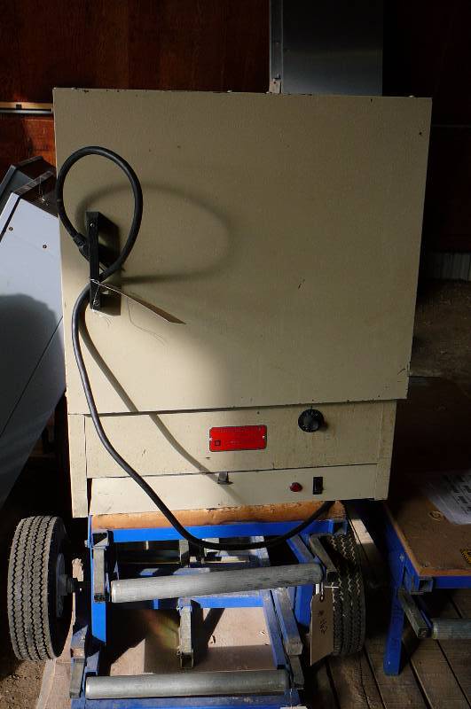 lot 175 image: Laboratory Oven Model LW201x 115 Volts