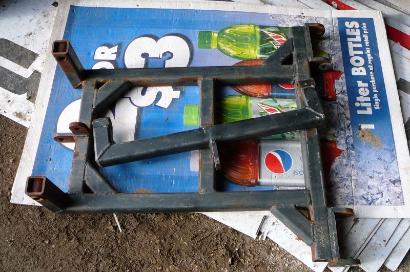 lot 181 image: Steel Bracket