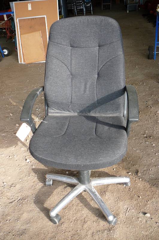 lot 182 image: Office Chair