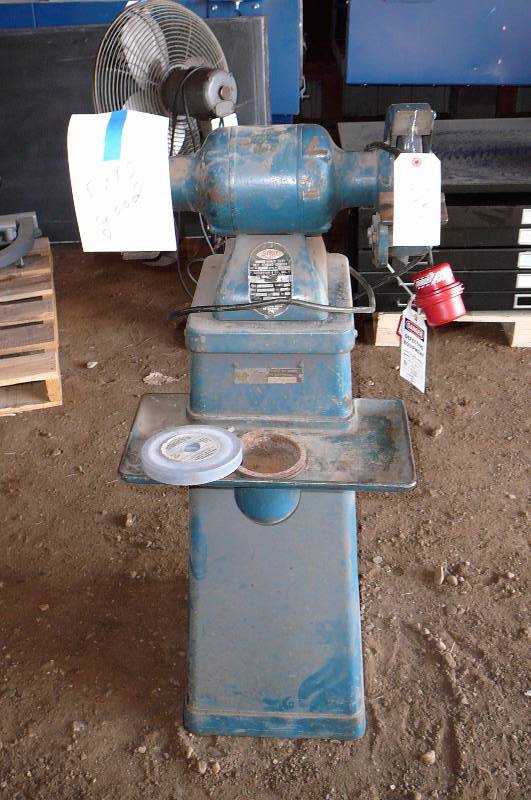 lot 185 image: Sioux 7 Grinder and Stand Runs