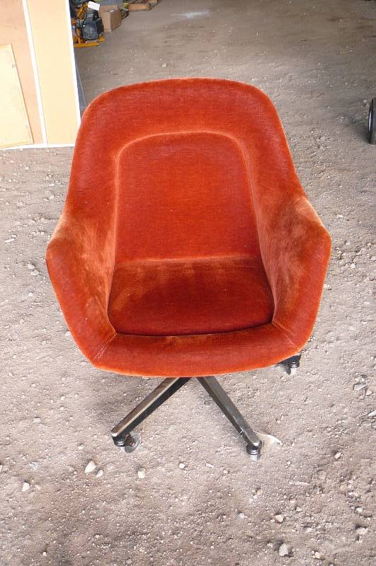 lot 191 image: Office Chair on casters and swivels Burnt Orange Cloth
