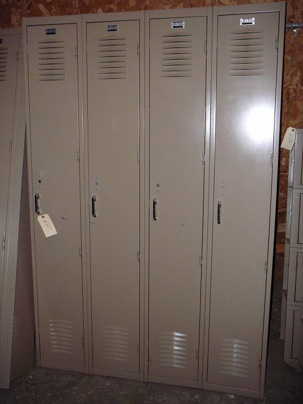 lot 228 image: Lockers