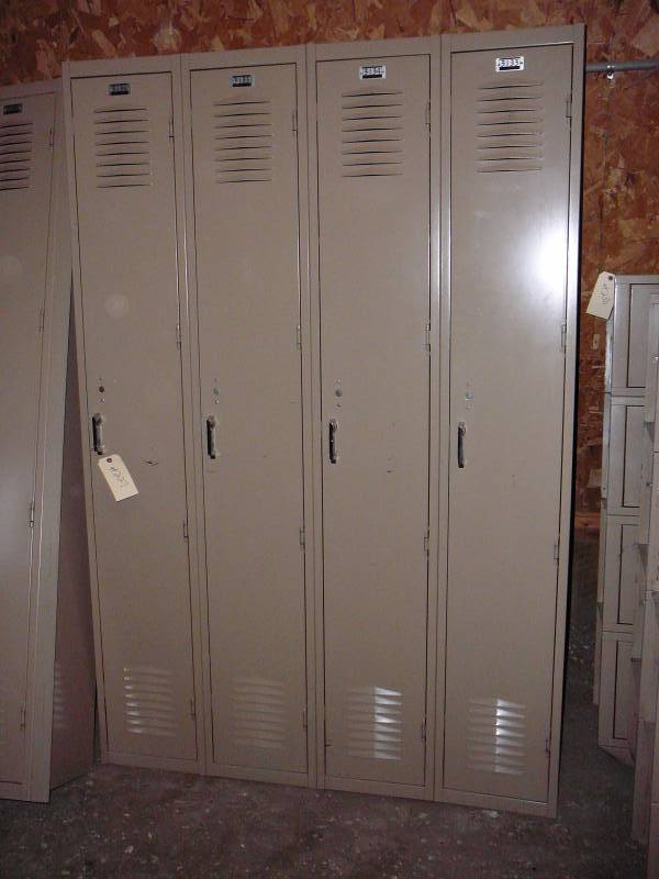 lot 229 image: Lockers