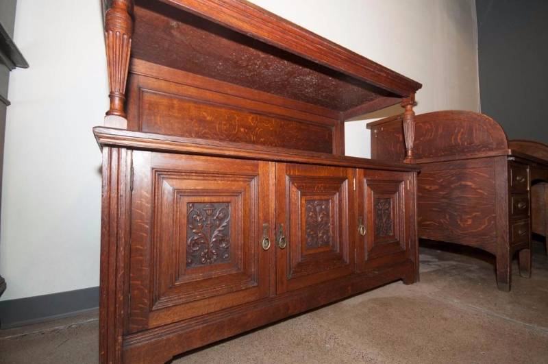 Impressive Art Nouveau English Tiger Oak Sideboard