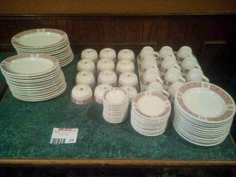 lot 28 image: China Restaurant Dishes