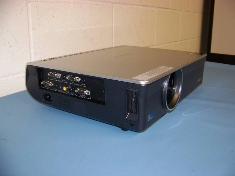 lot 22 image: Sony, VPL-CX120, LCD Projector