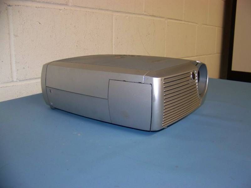 lot 20 image: InFocus, X1, DLP Projector