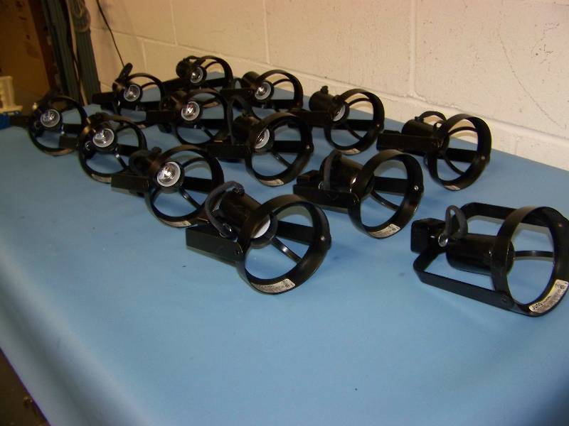lot 62 image: (13) Juno, Track Lighting Heads  Pendants