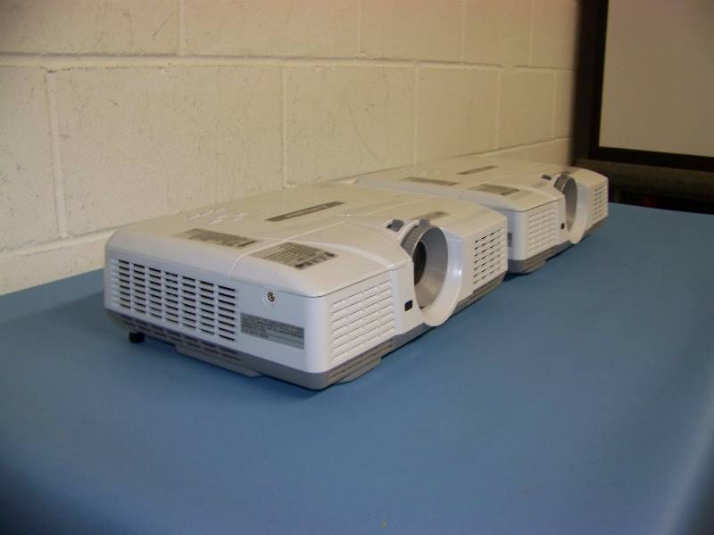 lot 109 image: (2) Mitsubishi, XD500U, DLP Projectors