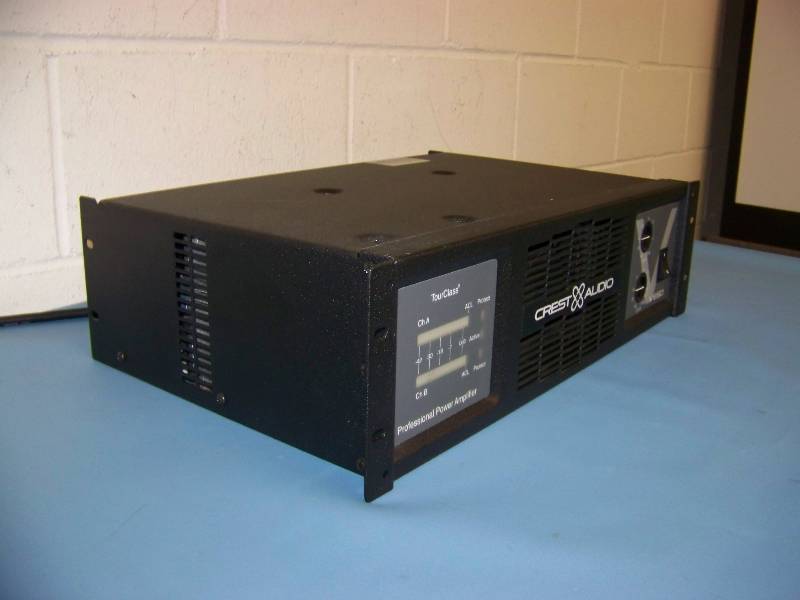 lot 35 image: Crest Audio, V650, Professional Power Amplifier  Amp