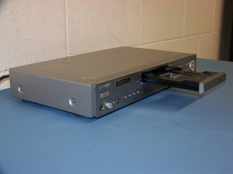 lot 46 image: Sony, DVD  CD Player with Remote Control
