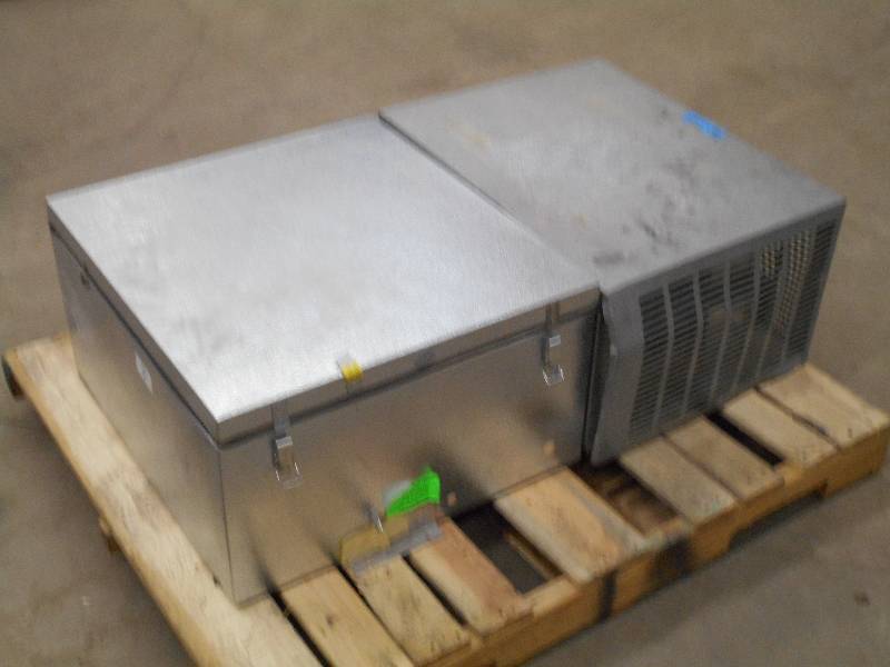 lot 7 image: Commercial 115Volt Model CPB0501-C-...