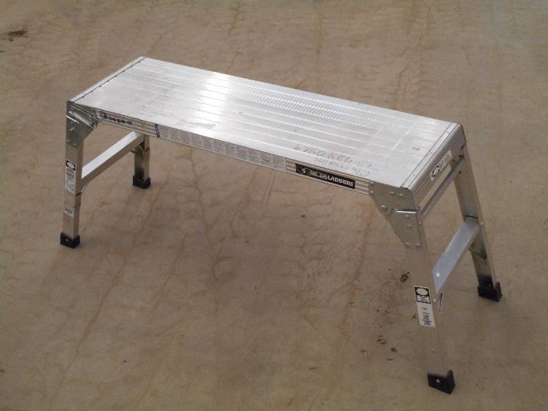 lot 17 image: Gorilla 12x42 Aluminum Step Bench...