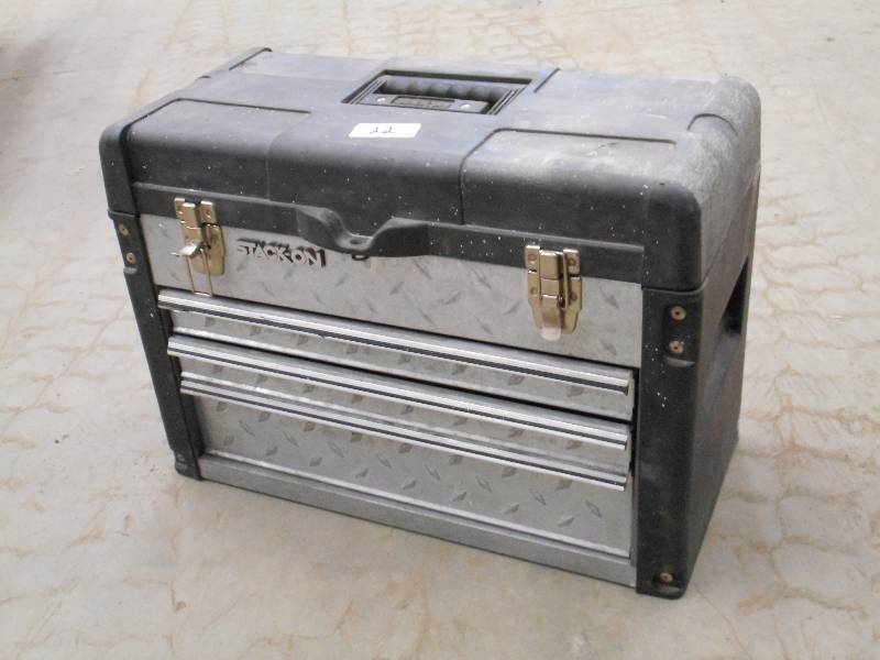lot 22 image: Stack-On 3-Drawer Hand Toolbox ...