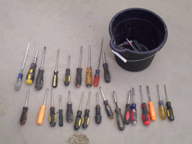 lot 33 image: Bucket Of Misc Screwdrivers & Etc ...