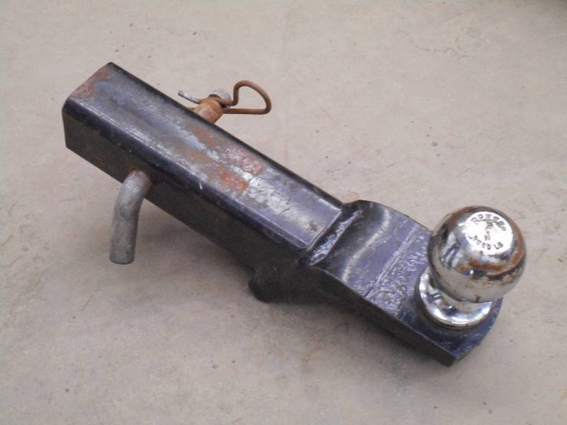 lot 43 image: Receiver Hitch With 2 Ball...
