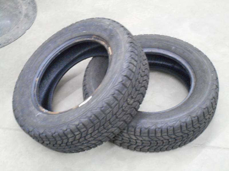 lot 56 image: (2) Firestone Winterforce 1856514...
