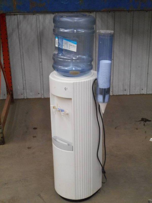lot 61 image: 115Volt Water Cooler Dispenser ...