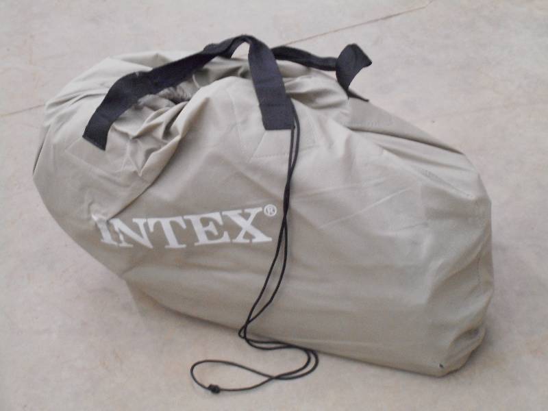 lot 87 image: Intex Queen-Sized Air Bed Set ...