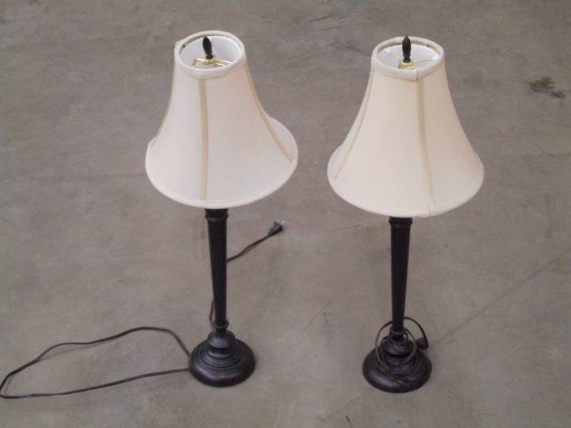 lot 99 image: (2) 36 Matching Table Lamps ...
