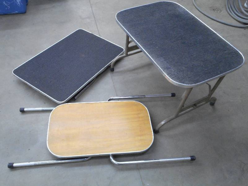 lot 109 image: (3) Foldable Dog Grooming Tables ...