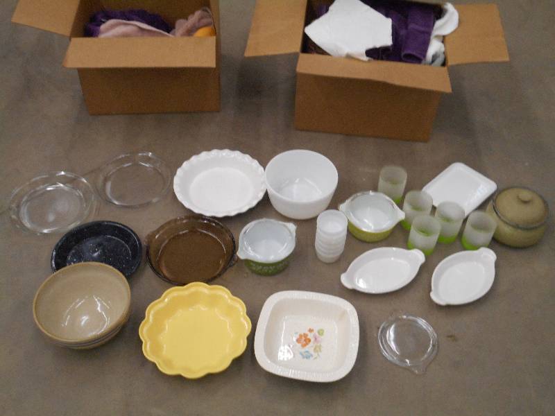 lot 134 image: Lot Of Assorted Glassware & Cookwar...