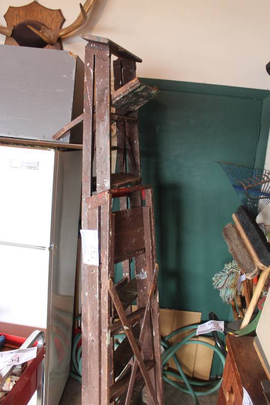 lot 257 image: Lot of (2) Wood Ladders