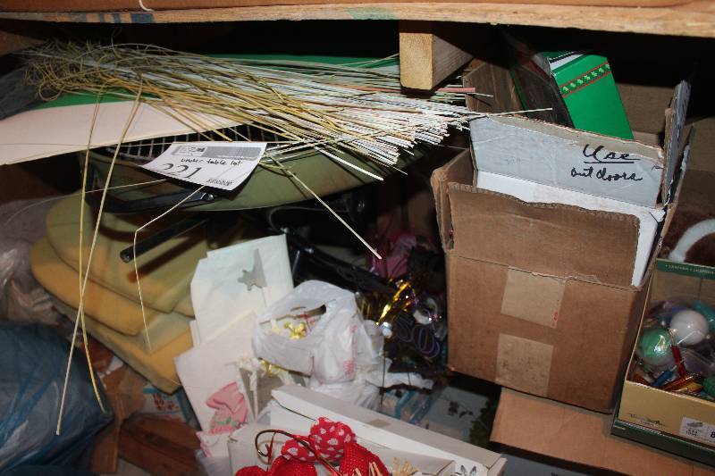 lot 221 image: Under Table Lot