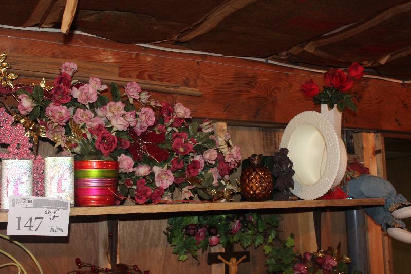 lot 147 image: Shelf Lot