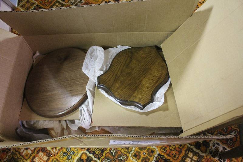 lot 280 image: Box Lot of Taxidermy Mounting Plaques