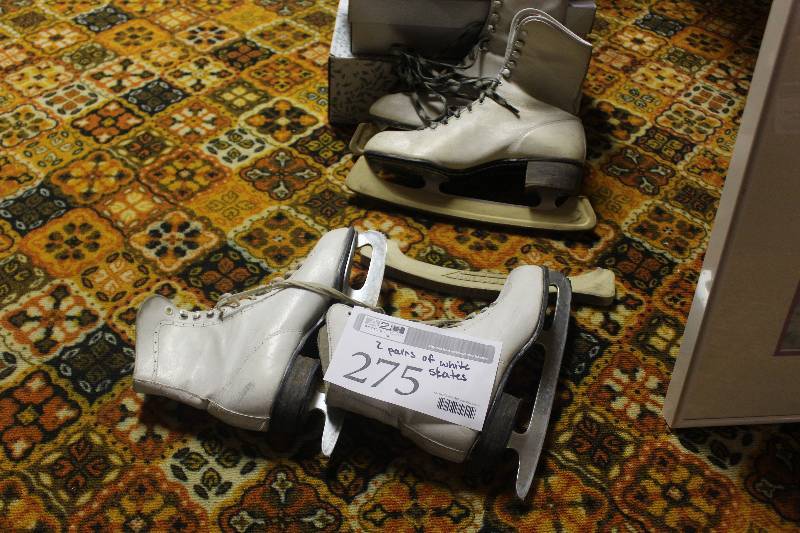 lot 275 image: Lot of (2) Pair Womens Ice Skates