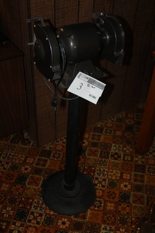 lot 3 image: Chicago Forge 6 Bench Grinder