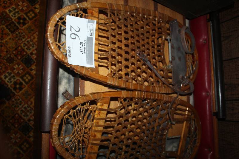 lot 26 image: Snowshoes