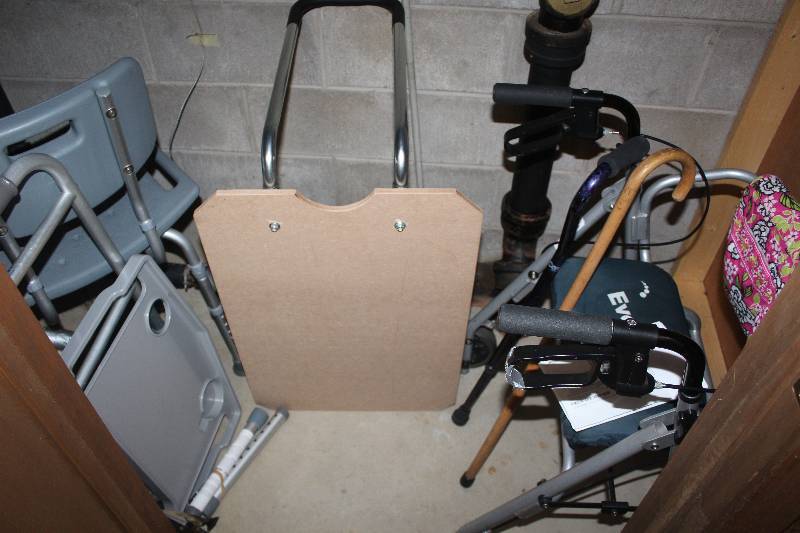 lot 108 image: Lot of (6) Medical Accessories