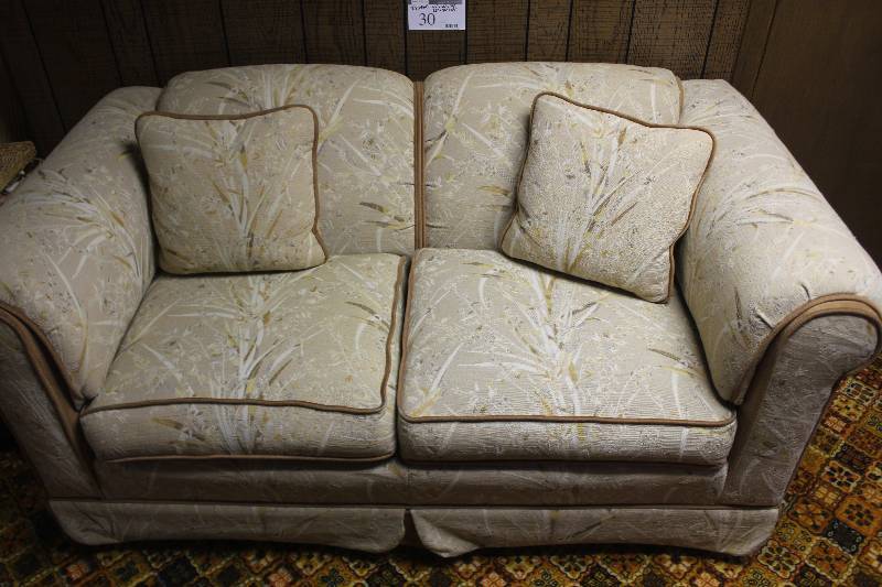 lot 30 image: Lot of (4) Sofa