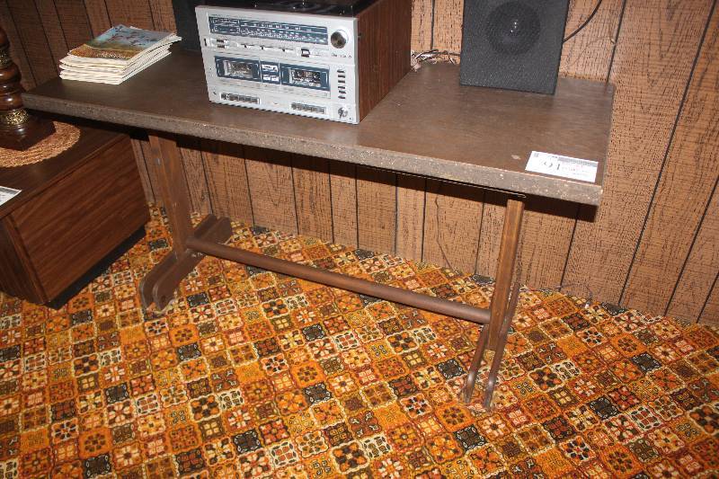 lot 91 image: Table only