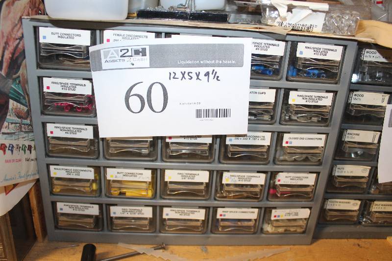 lot 60 image: 25 Drawer Organizer