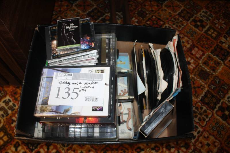 lot 135 image: Vintage Media Collection
