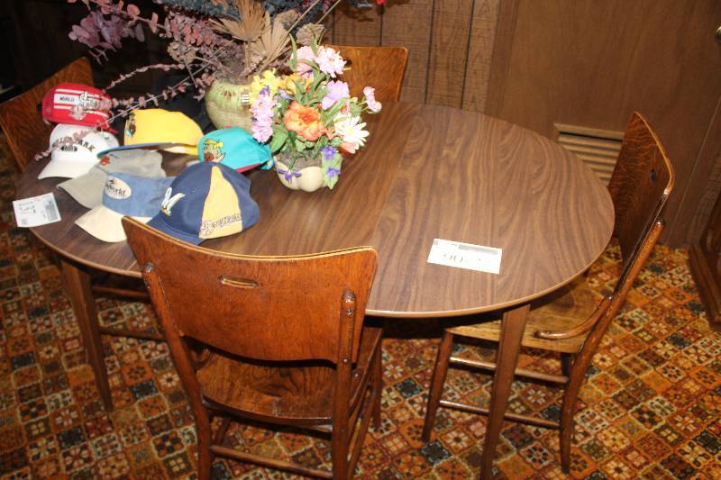lot 90 image: Lot of (5) Table Set